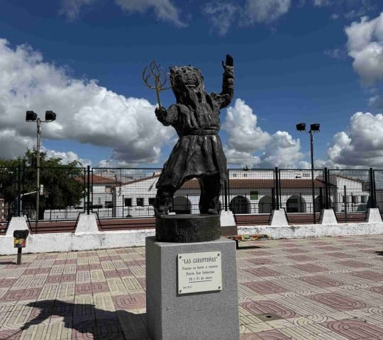 Escultura a las Carantoñas